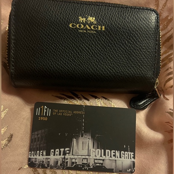 Coach Card Wallet - Picture 3 of 3